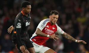 Arteta vội thay người vì sợ thẻ đỏ